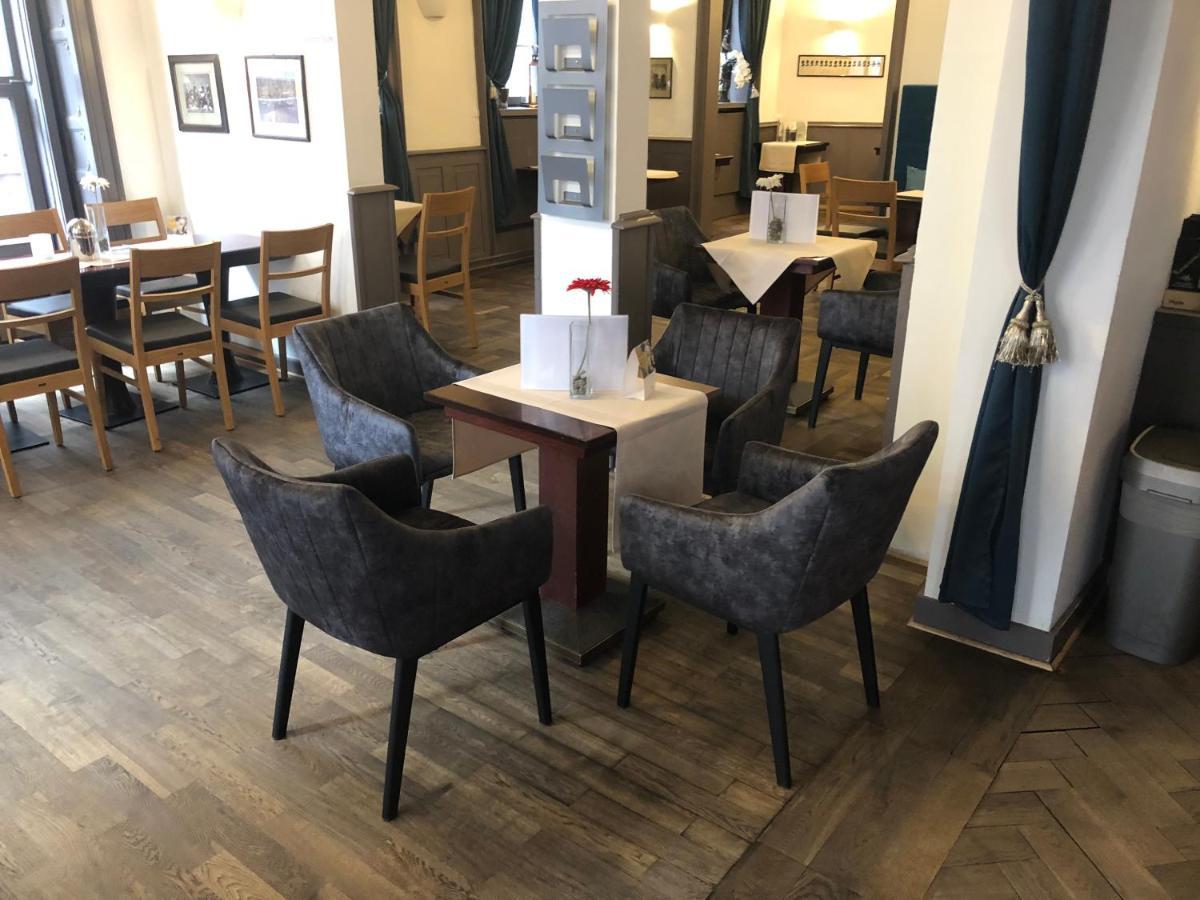 Cafe & Hotel Knoesel Хайдельберг Экстерьер фото